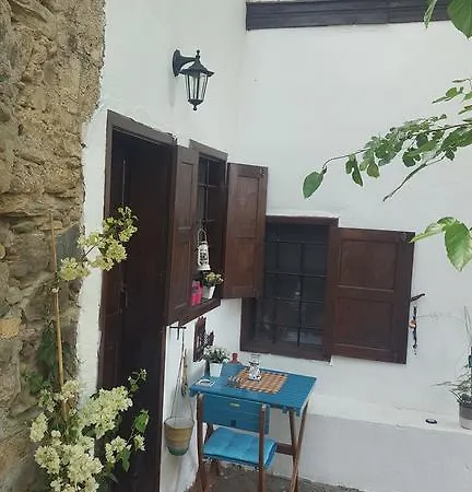 Los Konak Homestay